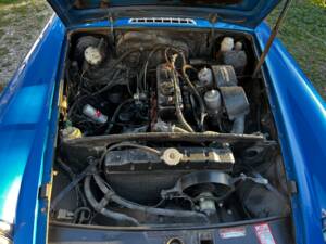 Image 42/50 of MG MGB GT (1972)