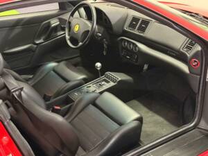 Bild 22/50 von Ferrari F 355 Berlinetta (1997)