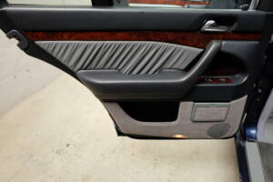 Bild 28/67 von Mercedes-Benz S 500 (1996)