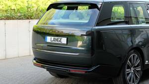 Image 19/61 of Land Rover Range Rover D350 (2025)