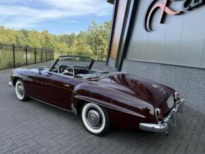 Image 10/50 de Mercedes-Benz 190 SL (1959)