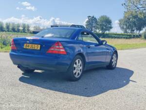 Bild 8/27 von Mercedes-Benz SLK 200 (1999)