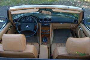 Image 14/50 de Mercedes-Benz 380 SL (1982)