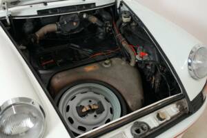 Image 27/29 of Porsche 911 Carrera RS 2.7 (Touring) (1973)