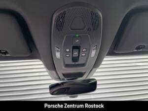 Imagen 29/32 de Porsche Cayenne Turbo E-Hybrid (2025)
