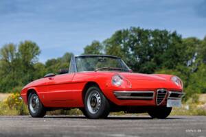 Image 8/44 of Alfa Romeo 1750 Spider Veloce (1969)