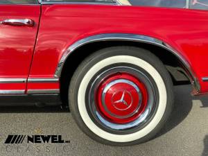 Image 8/15 of Mercedes-Benz 280 SL (1968)