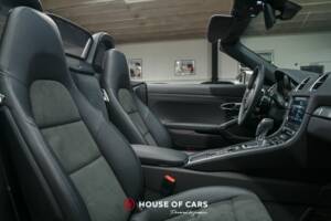 Image 19/25 of Porsche 718 Boxster (2023)
