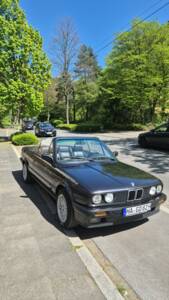 Image 1/4 of BMW 320i (1992)