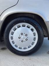 Immagine 13/39 di Mercedes-Benz 190 E 2.6 (1990)