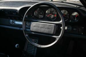 Bild 10/42 von Porsche 911 Carrera 3.2 (1989)