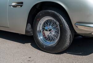 Immagine 8/27 di Aston Martin DB 6 Mk II (1971)