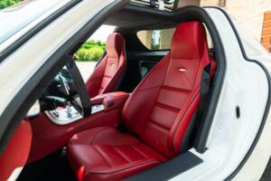 Image 19/50 of Mercedes-Benz SLS AMG (2010)