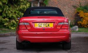 Image 6/43 of Mercedes-Benz CLK 320 (1999)