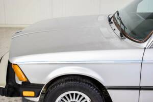Image 30/50 of BMW 320i (1981)