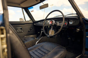 Image 65/100 de MG MGC GT (1970)