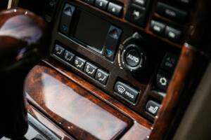 Image 25/49 of Land Rover Range Rover 4.6 HSE (1999)