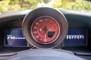 Bild 30/43 von Ferrari F8 Spider (2020)