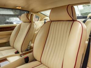 Image 8/75 de Aston Martin V8 Vantage (1985)
