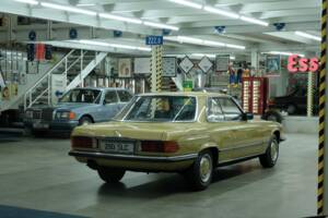 Image 10/50 de Mercedes-Benz 280 SLC (1977)