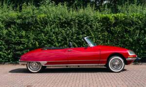 Image 2/50 de Citroën DS 21 (1969)