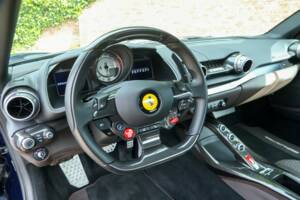 Image 3/50 of Ferrari 812 Superfast (2020)