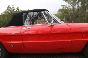 Image 81/87 of Alfa Romeo Spider Veloce (1984)