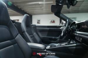 Image 18/25 of Porsche 911 Carrera (2023)