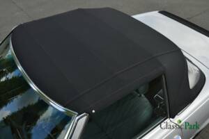 Image 24/50 de Mercedes-Benz 500 SL (1985)