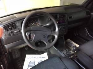 Imagen 6/8 de Volkswagen Golf III Cabrio 1.6 (1996)