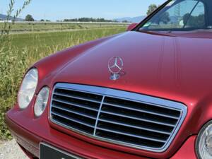 Immagine 7/19 di Mercedes-Benz CLK 230 Kompressor (1999)