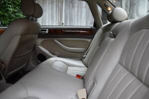 Image 26/40 of Jaguar XJ 6 4.0 Sovereign (1995)