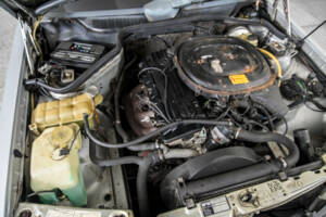 Image 37/50 of Mercedes-Benz 190 E (1986)
