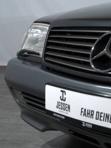Image 11/56 de Mercedes-Benz 500 SL (1993)