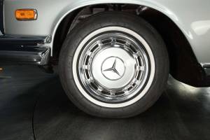 Image 29/30 of Mercedes-Benz 280 SE (1970)