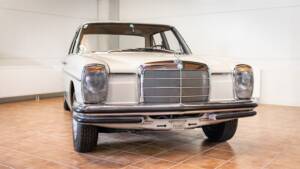 Afbeelding 2/19 van Mercedes-Benz 200 D (1968)