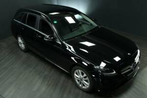Bild 44/49 von Mercedes-Benz C 220 d 4MATIC (2021)