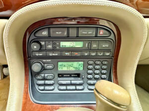 Imagen 19/22 de Jaguar XJ 8 4.0 Executive (1998)