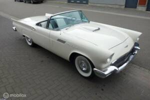 Image 2/6 of Ford Thunderbird (1957)