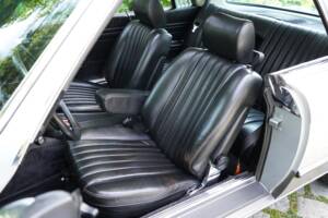 Image 6/27 of Mercedes-Benz 500 SLC (1980)