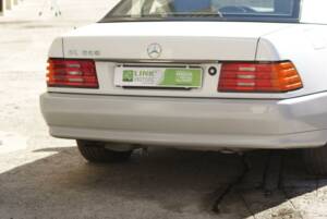 Image 42/50 of Mercedes-Benz 300 SL-24 (1989)