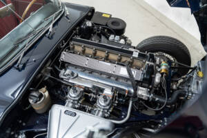 Image 33/36 of Jaguar E-Type (1969)