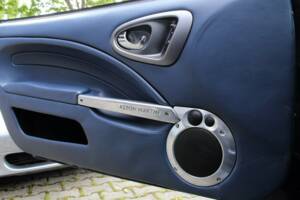 Immagine 15/15 di Aston Martin V12 Vanquish (2004)