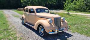 Bild 4/22 von Chrysler Royal Sedan (1938)