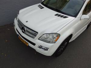 Bild 10/98 von Mercedes-Benz GL 450 4MATIC (2007)