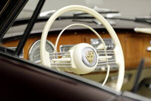 Image 16/31 of BMW 502 - 3.2 Litre Super (1960)
