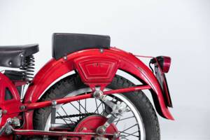 Image 20/50 de Moto Guzzi 250 SS (1950)
