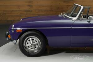 Image 6/8 de MG MGB (1974)