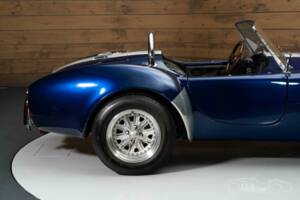 Bild 13/19 von AC Cobra (1990)