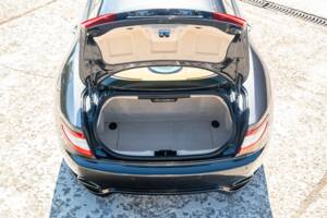 Bild 32/37 von Maserati GranTurismo S (2010)